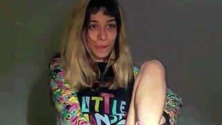 bonneyuwu says, 'watch me masturbate with dildo and plushie in pajamas'