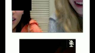 i tease my juicy ebony ass on webcam while masturbating wet pussy