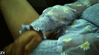 Chica Inserts Dildo Publicly In Car