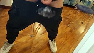 Arrapato e sexy sborrata molto intensa - cazzo italiano enorme