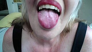 Roleplay IR con umiliazione nomignoli dildo BBC e parolacce sporche