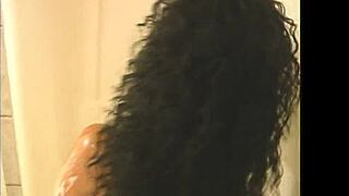 the shimmyshow features ebony caribbean island hottie from trinidad with foxy roxy in shower