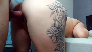 Esposa Traidor Fode O Amigo De Seu Marido Enquanto Ele Sai