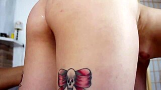 สาวรัสเซียผมน้ำตาล18+ ขย่มดูดควยยักษ์