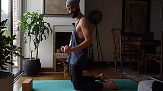 이 라틴아 딜도 박는 거 보면 참지 말고 싸버려! 😈