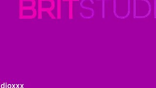 British Teen 18+ Discovers She Can Squirt.