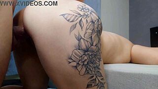 Esposa Traidor Fode O Amigo De Seu Marido Enquanto Ele Sai