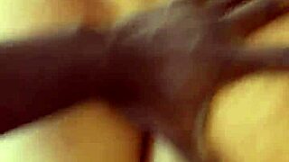 Sexy ázijská herečka v divokom sexe na chlpy s čiernym frajerom, ktorý jej skončil v ritke