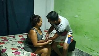 Me follo a una madura en mi casa pt1