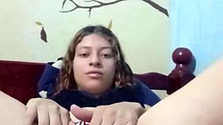 i masturbate richly with my palette