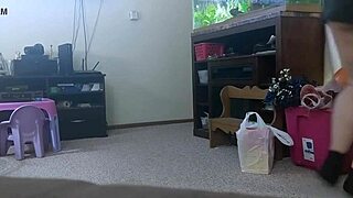 Chubby mom cleans the house in her shorts.