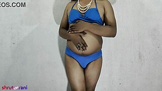 indian shemale in blue bikini crossdresses solo 😜