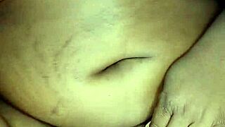 Bbw mom fingers her wet pussy moaning while husband is away 😩