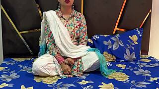 Full video: Devar and Bhabhi flirt, she wants to get pregnant with Devar, real orgasm during hard fucking in Hindi audio! 😏