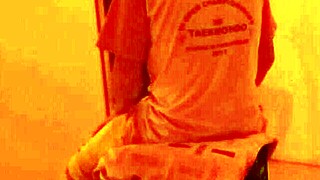 the whore gave me a free blowjob in the cabaret