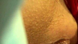 girl masturbates intensely in solo session