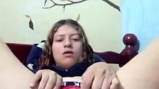 i masturbate richly with my palette