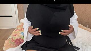 i touch arab milf jasmine's wet pussy without panties