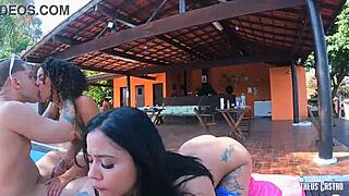 Troca De Casais Fodendo A Bucetinha De Duas Morenas Safadas Em Sitio Público - Teaser