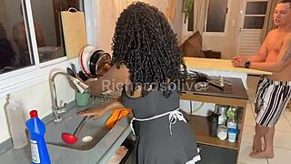 Fudendo no pelo empregada sexy latina -assista completo no sheer-!