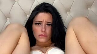 Horny American Student Squirts Intensely