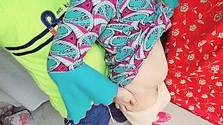 homemade video of indian muslim woman in hijab with desi man