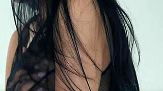 Can this teen handle finger fun?