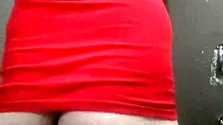 This fat booty tranny is hot.