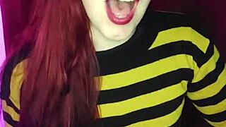 She Says, 'Your Nudes Made Me Hot, Now I'm Coming With My Butt Plug'