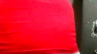 This fat booty tranny is hot.