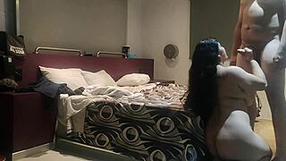 En el motel con dos tomas camara 1