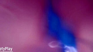 Mature woman wets her panties on the toilet bowl cam