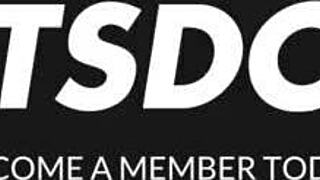 아시아 걸 메이 타이를 한계까지 밀어붙여 거대한 이탈리아 자지로 하드코어 아날 드릴링