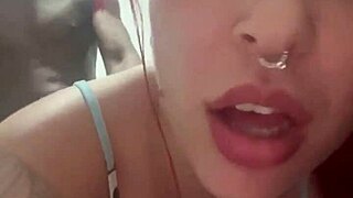 Em Ligação Na Pizzaria E Levando Pau Na Buceta Ao Mesmo Tempo