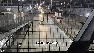 Na Passarela Em Plena Br 153 A Casada Fudendo Sem Parar E Fazendo Alegria Do Motoristas Que Passam E Curtem Um Sexo Na Rua Com Paolla Hotwife