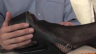 audrey bitoni seduces her co worker with her feet