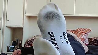 White Sneaker Socks on Chubby German Feet in Homemade Video