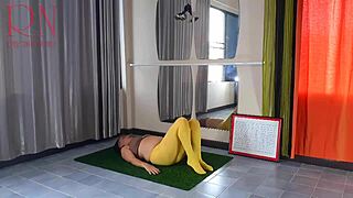 regina noir yoga in yellow tights doing yoga in the gym a girl without panties is doing yoga 2