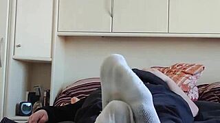 White Sneaker Socks on Chubby German Feet in Homemade Video