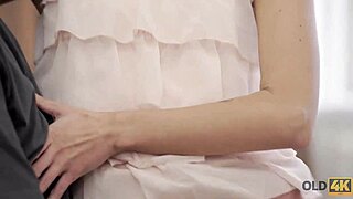 i let my yung fan plaay with my instument