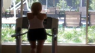 fucking this blonde sweet mom feels so suggestive and intense