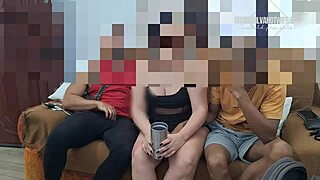 Casada com dois pela primeira vez - anal cum shot cuspindo porra na boca do corno