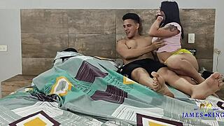 hermanastra estas cachonda mi novia esta aqui