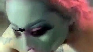 Intense deepthroat sucking by slutty alien