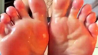 Watch those redbone soles get oiled!