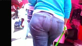 Uită-te la curul ăla mare pe stradă!