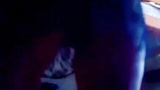 Me Deja Muy Caliente Y Me Masturbo Con Pepino