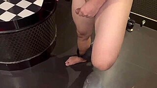 dividi minha esposa com o colega do trabalho deixei fuder ela no pelo