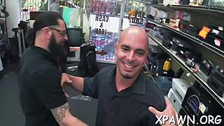 camera is focusing on an non-professional