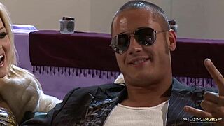 how does this busty blonde cum?